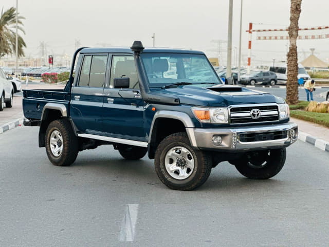 2022 TOYOTA Land Cruiser