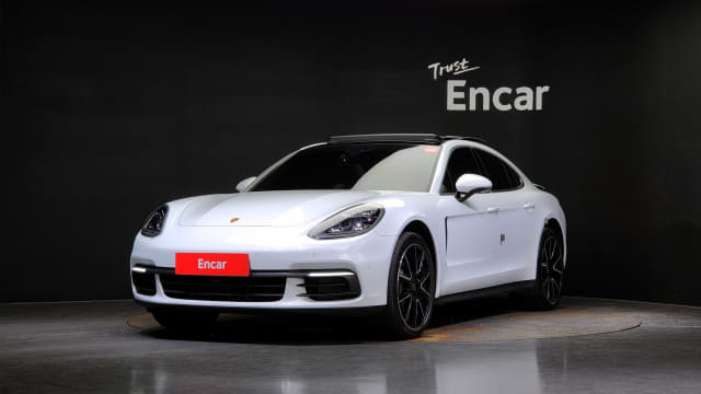 2018 Porsche Panamera