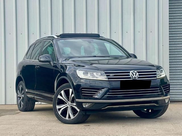 2016 VOLKSWAGEN Touareg