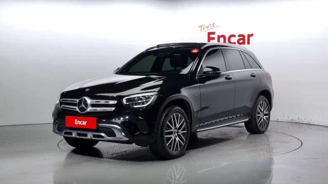 2021 MERCEDES-BENZ GLC-Class