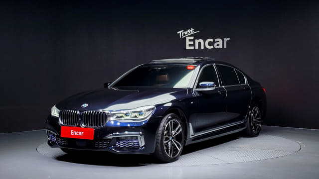 2017 BMW 7 Series, 