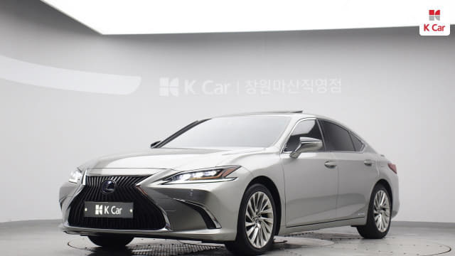 2019 LEXUS ES