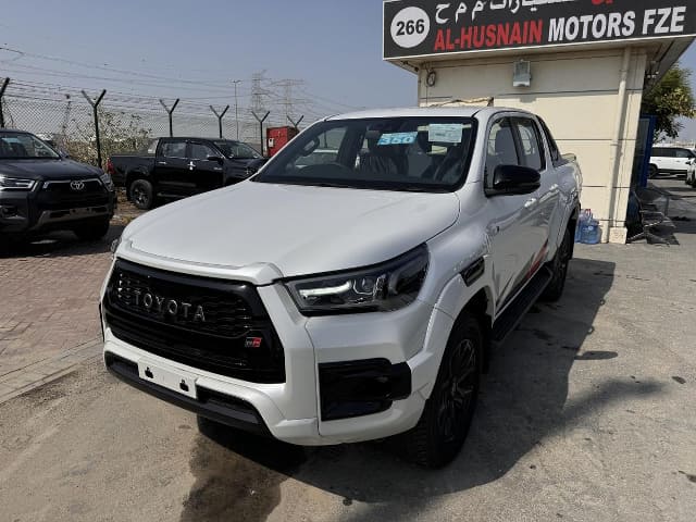 2023 TOYOTA Hilux Sports Pickup