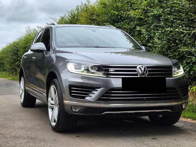 2016 VOLKSWAGEN Touareg