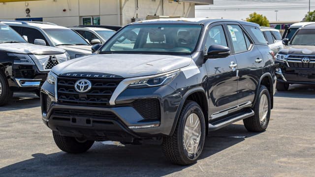 2023 TOYOTA Fortuner