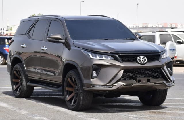 2019 TOYOTA Fortuner, 