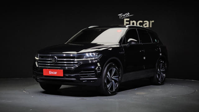 2021 VOLKSWAGEN Touareg