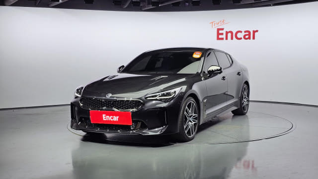 2021 KIA Stinger, 