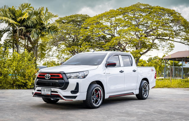 2021 TOYOTA Hilux