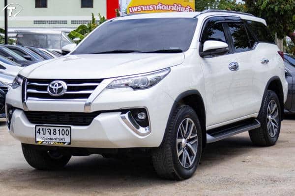 2020 TOYOTA Fortuner