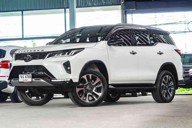 2022 TOYOTA Fortuner