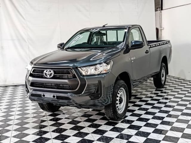 2024 TOYOTA Hilux