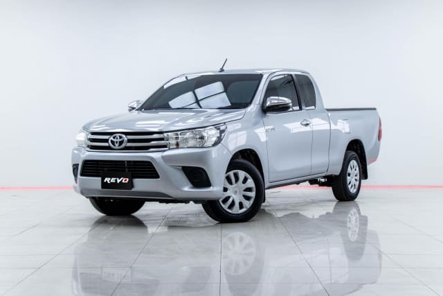 2017 TOYOTA Hilux, 