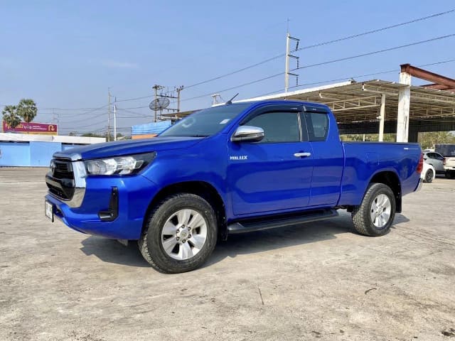 2019 TOYOTA Hilux