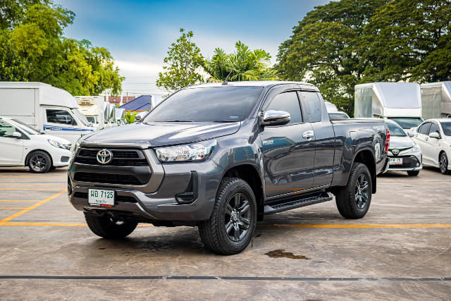 2021 TOYOTA Hilux