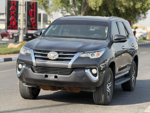 2020 TOYOTA Fortuner