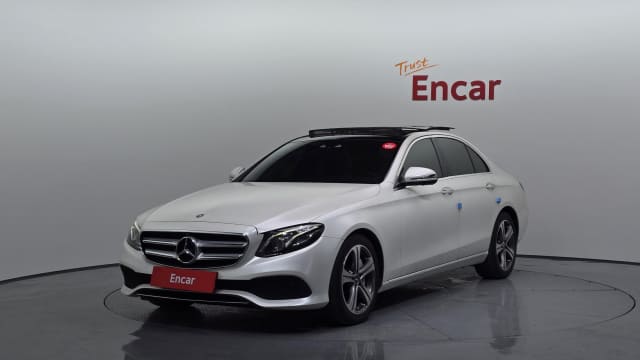 2017 MERCEDES-BENZ E-Class