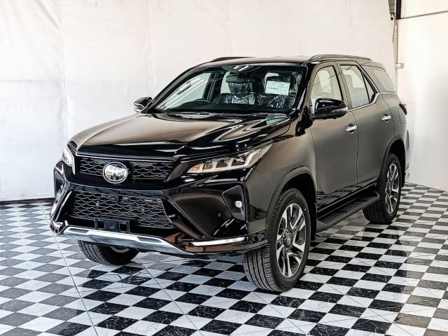 2024 TOYOTA Fortuner