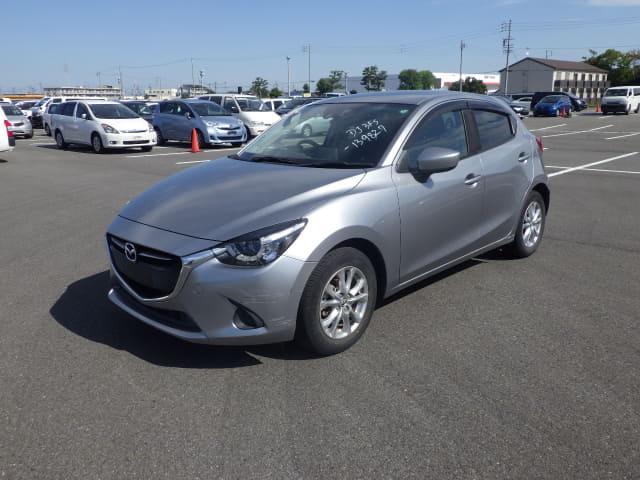 2016 MAZDA Demio