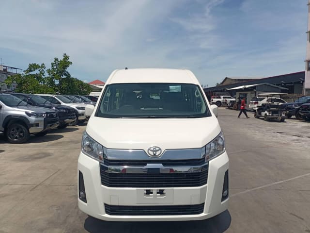 2024 TOYOTA Hiace Commuter