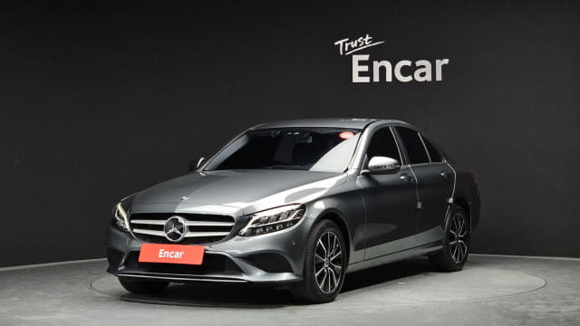 2019 MERCEDES-BENZ C-Class