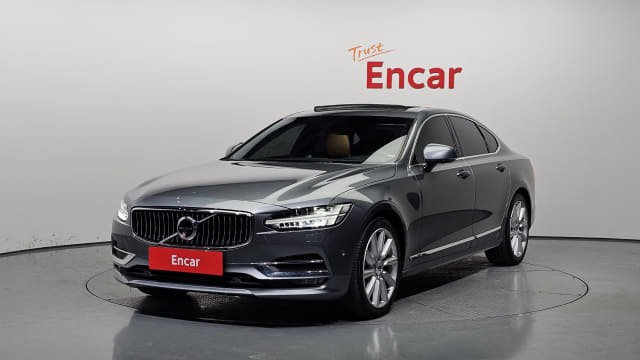 2020 VOLVO S90