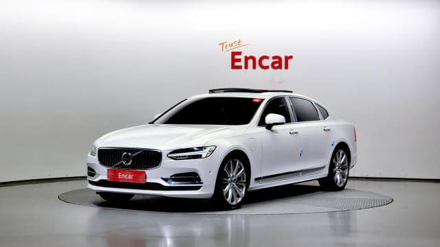 2020 VOLVO S90