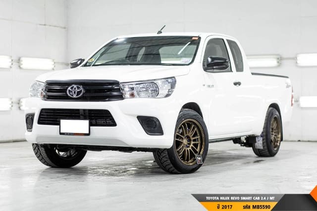 2017 TOYOTA Hilux