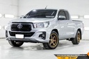 2020 TOYOTA Hilux