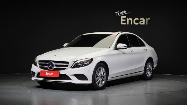 2019 MERCEDES-BENZ C-Class