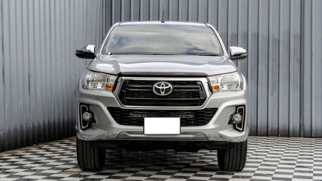 2019 TOYOTA Hilux