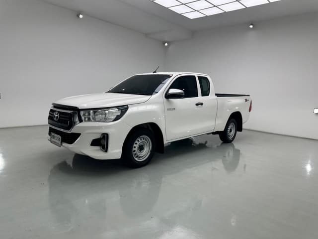 2020 TOYOTA Hilux