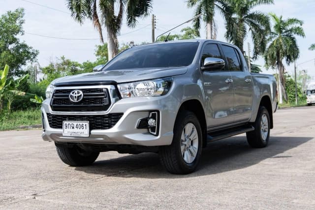 2019 TOYOTA Hilux