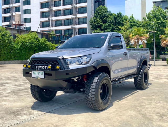 2021 TOYOTA Hilux