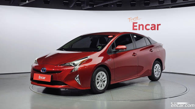 2018 TOYOTA Prius