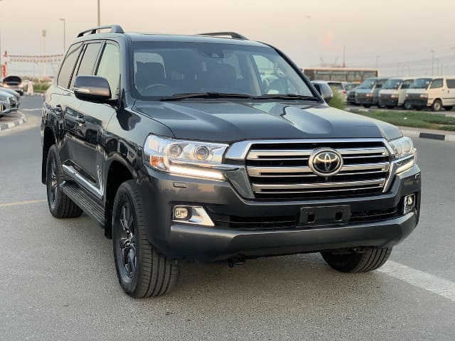 2019 TOYOTA Land Cruiser