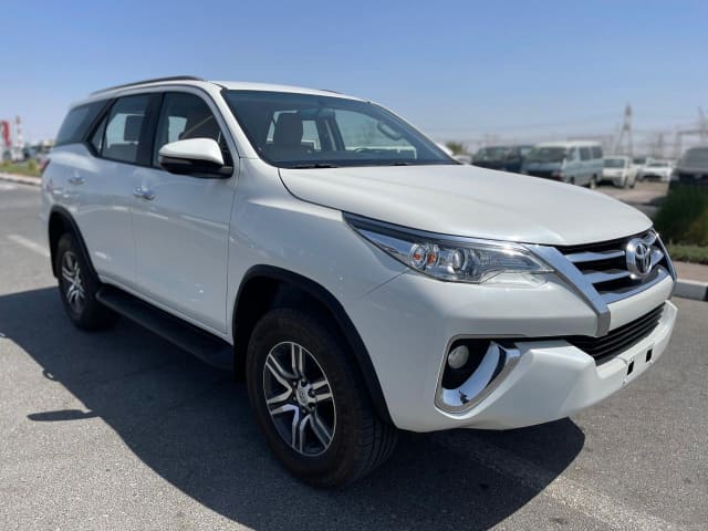 2020 TOYOTA Fortuner