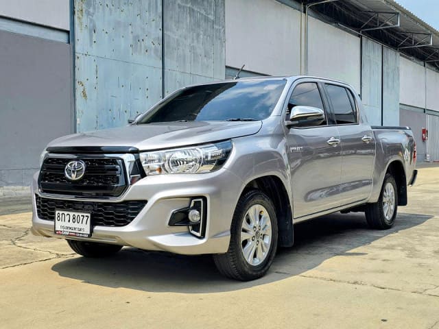 2019 TOYOTA Hilux