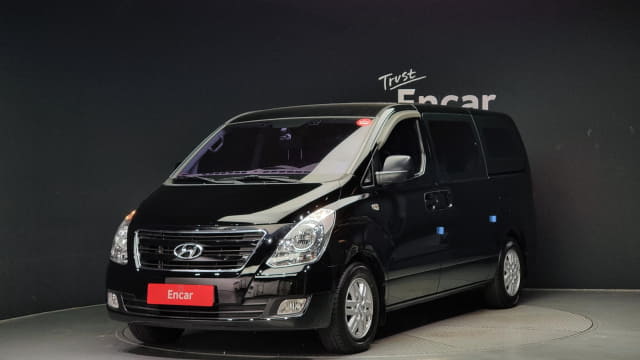 2017 HYUNDAI Grand Starex
