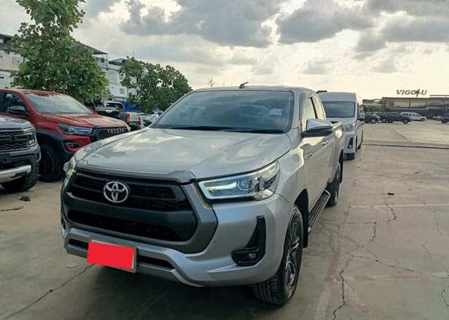 2020 TOYOTA Hilux