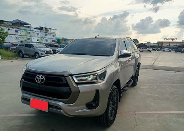 2020 TOYOTA Hilux