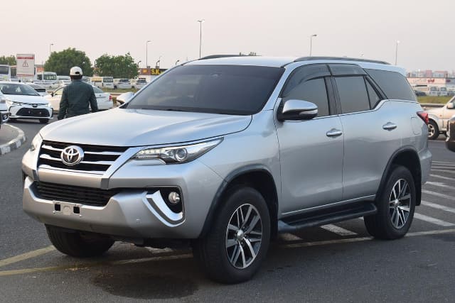 2016 TOYOTA Fortuner, 