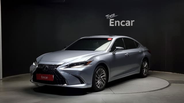 2023 LEXUS ES