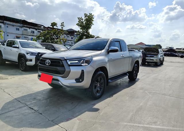 2020 TOYOTA Hilux