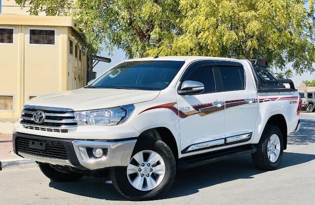 2020 TOYOTA Hilux, 