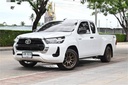 2021 TOYOTA Hilux