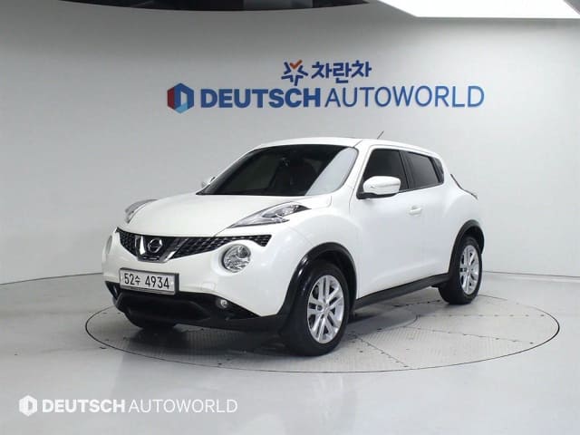 2017 NISSAN JUKE