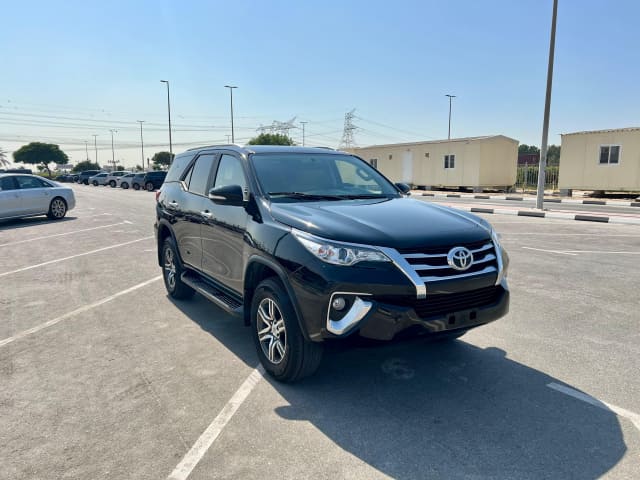 2017 TOYOTA Fortuner