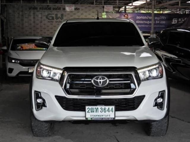 2018 TOYOTA Hilux