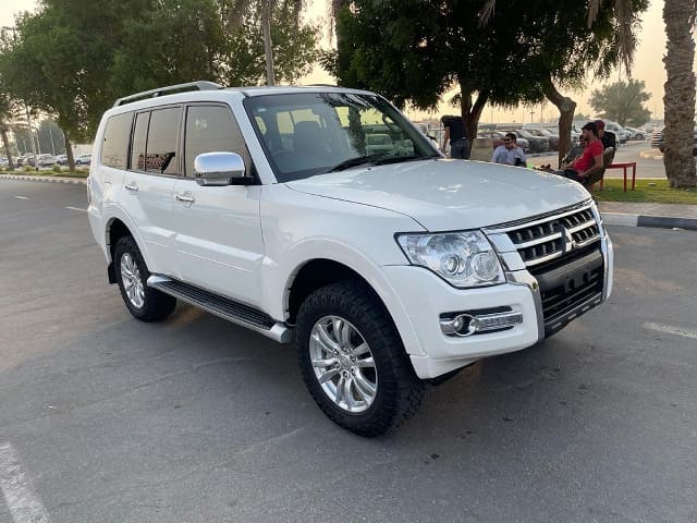 2017 MITSUBISHI Pajero, 